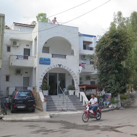 Egeon Rooms And Studios Georgioupoli Exterior photo